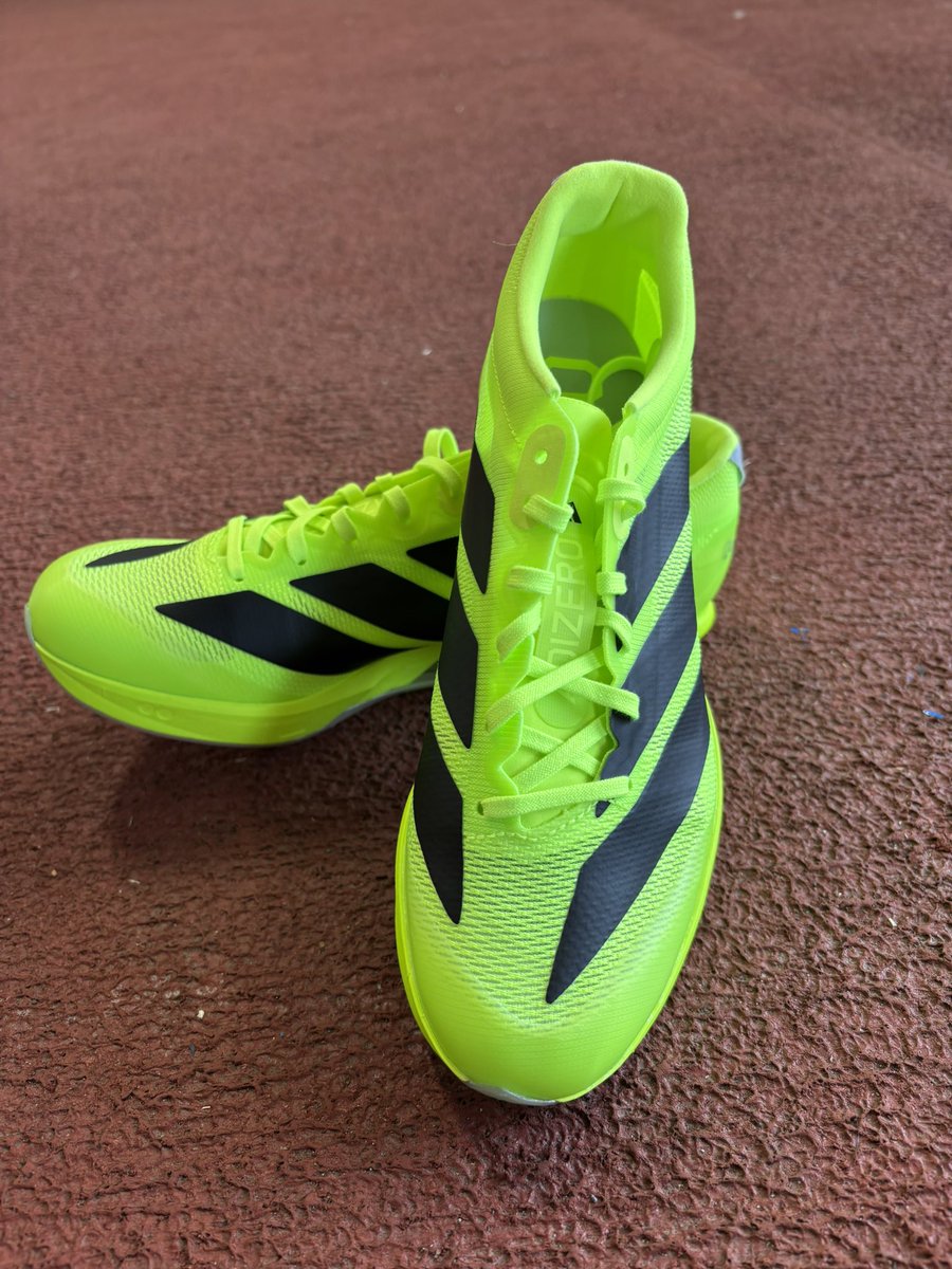 相模原ギオンスタジアム
50×4
100×2 11.5 11.6

primeSP4を履きました。コバさんが言ってたようにアキレス腱が不思議と痛くならなかったのにはびっくりしました。
とりあえず身体のキレも何もまだまだなので今週の試合は結果を気にせずに全日本マスターズに向けた練習のつもりで頑張ります。