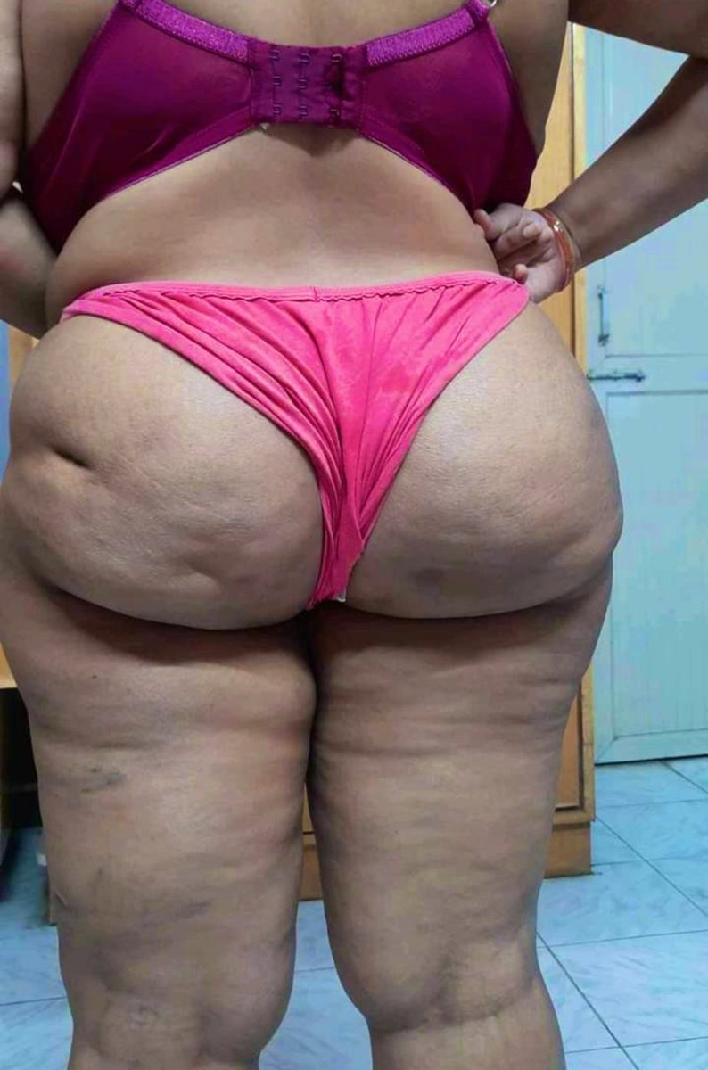 ال بيسال على طيز امى وداد