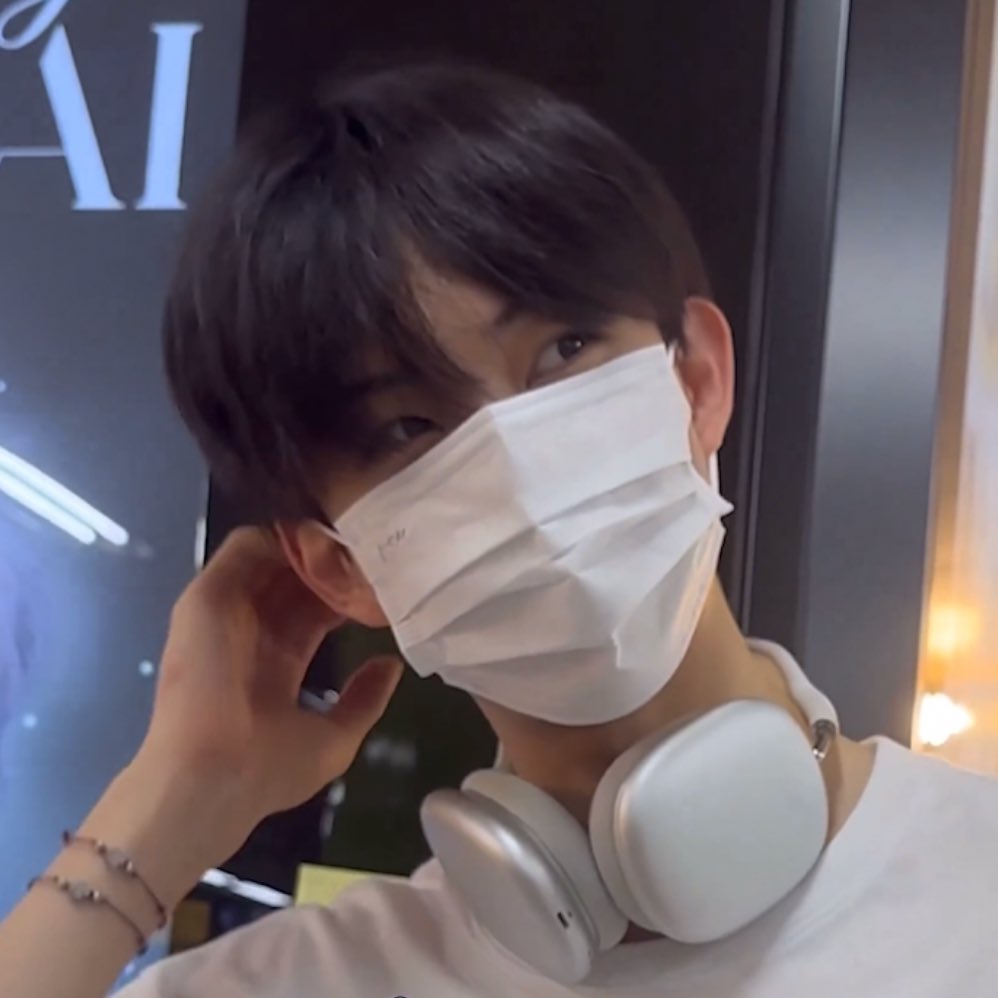 wxcyrcl's tweet photo. #김건우 #周安信 👀 https://t.co/OnxPKrzemr