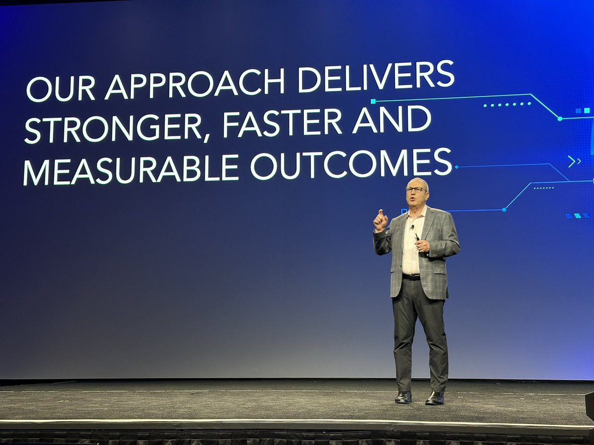 Verint's tweet photo. There’s an immense value with CX Automation when it’s powered by AI. With Verint, you can generate value immediately- that’s a huge differentiator.  #Engage25 https://t.co/hYThONTcJZ