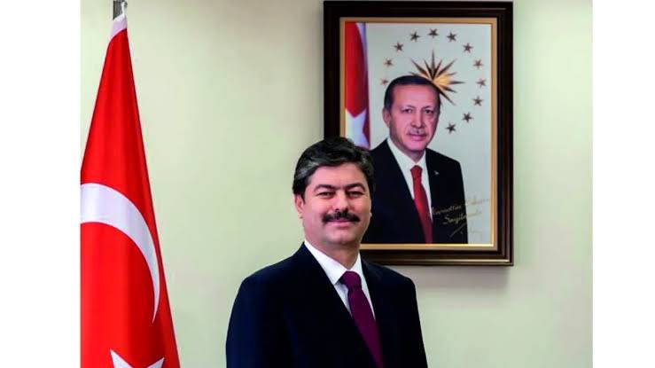 solcugazete60's tweet photo. Son 3 ayda milli güvenlik gerekçesiyle yasaklanan bazı haberler:

— Fahrettin Altun’un oğlunun 200 milyonluk şirketi.
— Manifest konser görüntüleri.
— Boğaz’da yıkım kararı verilen otel ve restoran binaları.
— KRT patronunun maaş ödememesi.
— AKP’li Necmettin Erkan’ın Balkan Üniversitesini biyografisinden silmesi.

(Mustafa Hoş)