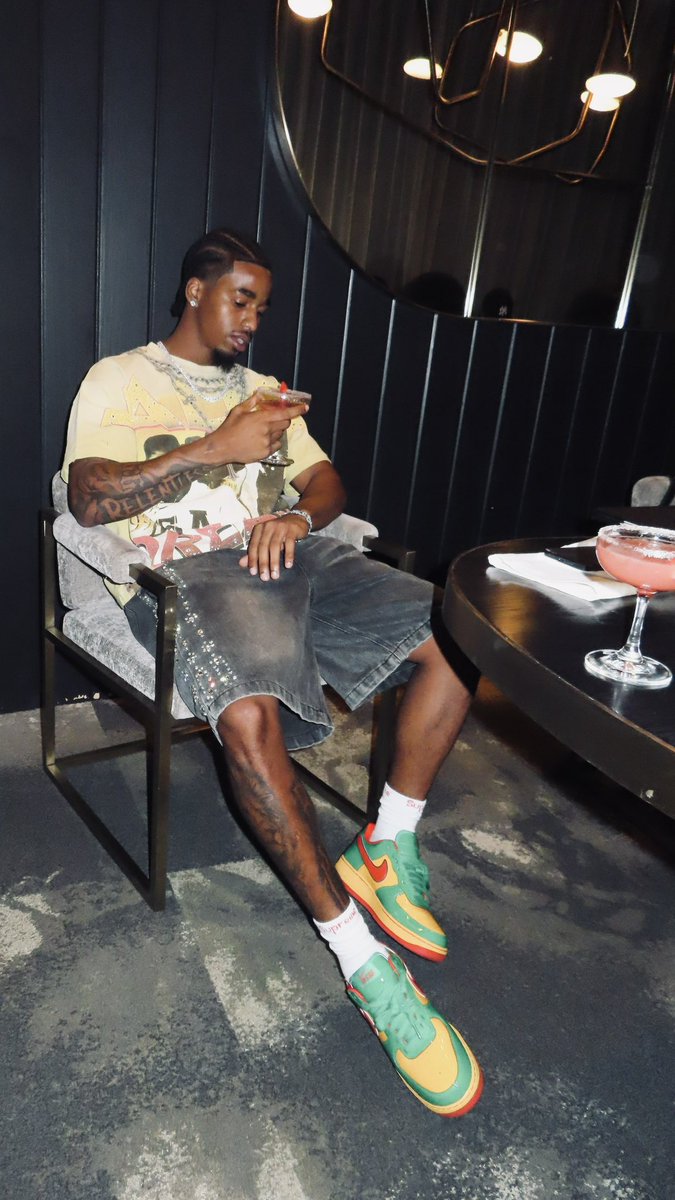 Jay_Mal2's tweet photo. shit going on 💯🦅 https://t.co/DGkFJKlJeN