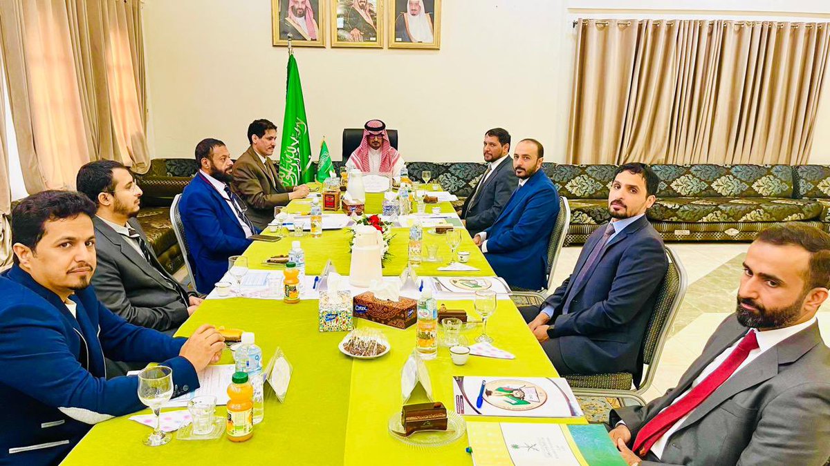 برئاسة سعادة سفير خادم الحرمين الشريفين لدى الجزائر الدكتور عبدالله بن ناصر البصيري، و مشاركة أعضاء المجلس، عقد الاجتماع الأول لمجلس إدارة المدرسة للعام الدراسي ١٤٤٧ هـ و ذلك لمناقشة موضوعات جدول الأعمال و إقرار التوصيات بشأنها.
<a href="/bussairy_/">عبدالله بن ناصر البصيري</a> 
<a href="/dzembksa/">السفارة🇸🇦 في الجزائر</a>