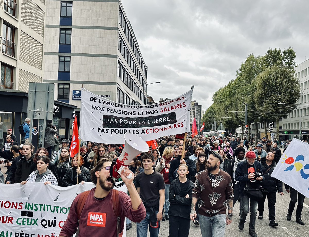 Le cortège s’élance à Rouen, mené par la jeunesse ce 10 septembre