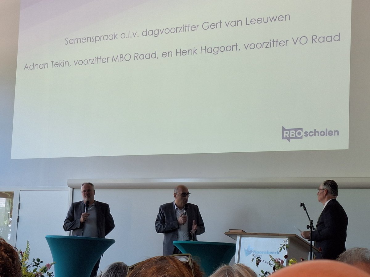 Aanwezig bij het afscheid van Willem de Potter van de RBO scholen in het Hoornbeeckcollege. In gesprek met Henk Hagoort van de VO-raad en Adnin Tekin van de MBO- raad. @rboscholen <a href="/Hoornbeeck/">Hoornbeeck College</a>
