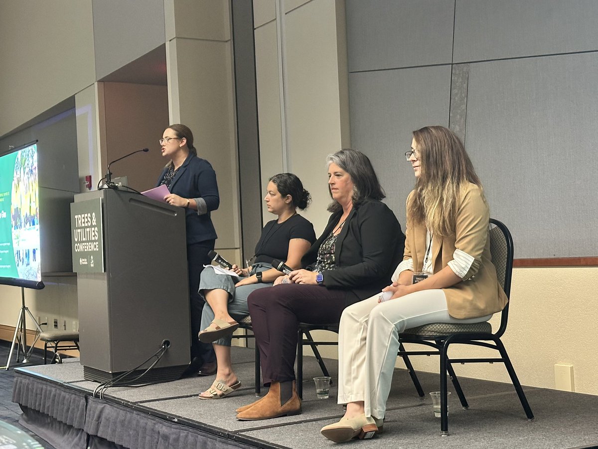 AmyFischbach's tweet image. For several years, the Trees &amp;amp; Utilities conference has featured a Women in UVM workshop. This year, a panel of women in leadership roles at utilities and contractors are diving into this topic during the conference.@tdworldmag #treesandutilities
