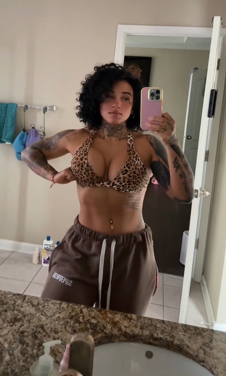 Coach Leona tweet media