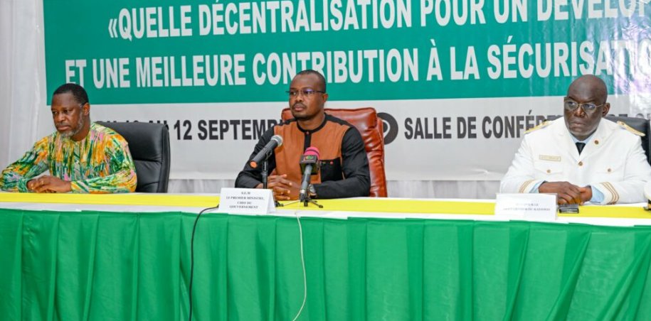 ESidwaya's tweet photo. #Burkina Etats généraux de la décentralisation : une gouvernance locale efficace en ligne de mire

Lire la suite:https://t.co/9sOQVM3lzg

#Sidwaya https://t.co/8TP0KPxMUN