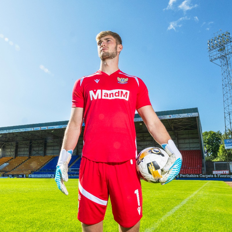 StJohnstone's tweet photo. 🔥👏

Be like @TobySteward12 and kit yourself out in our 2025/26 red goalkeeper kit. Available to buy now.

#SJFC | @SJFCDirect