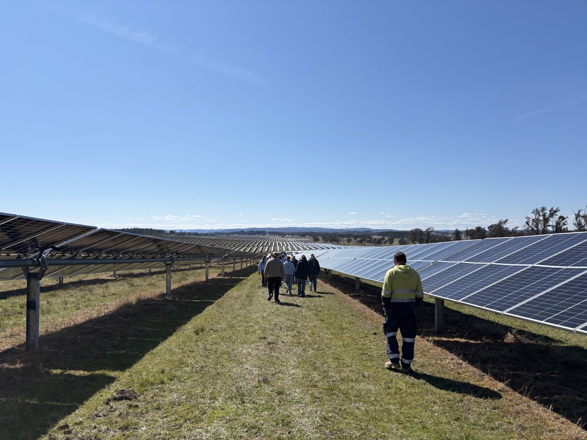 FotowatioRV's tweet image. This week, our team in Metz Solar Farm had the pleasure of hosting 30 students from Presbyterian Ladies&apos; College, Armidale for an educational site visit.

#FRVProjects #FRVAustralia