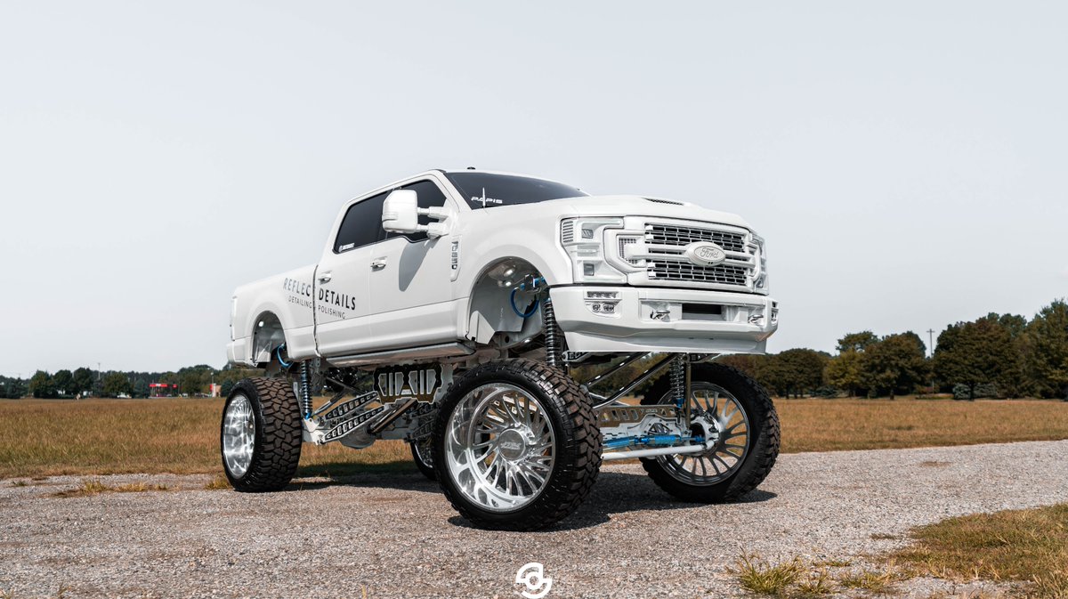 Hornblasters tweet media