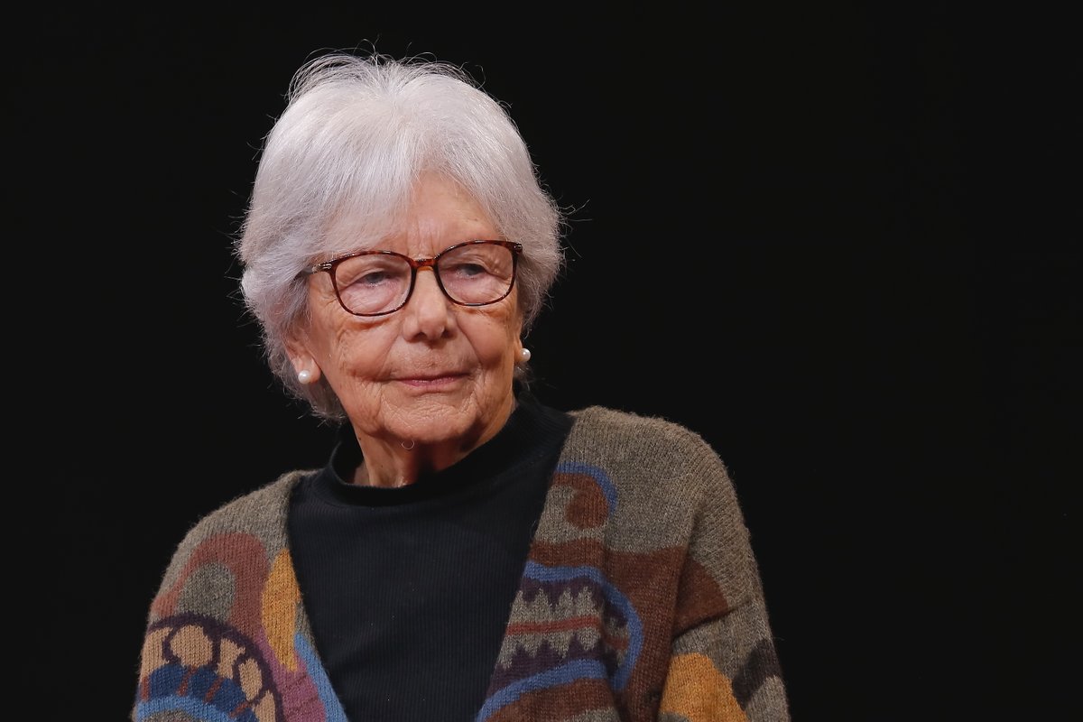 En 70 años del Premio Nacional de Periodismo solo 8 mujeres han sido reconocidas, Lenka Franulic, Pilar Vergara, Patricia Verdugo, Faride Zerán, María Olivia Mönckeberg, Mónica González y Patricia Stambuk​​.  

A ellas se suma Delia Vergara, Premio Nacional de Periodismo 2025
