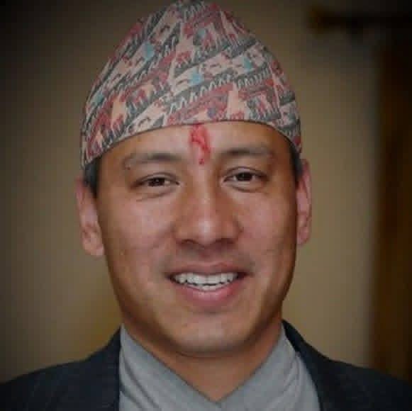 Arvind Mohan Singh (@arvindsinghup) on Twitter photo सशस्त्र तख्तापलट के पीछे के 3 फेस हैं राजपरिवार के करीबी… 
कुछ सप्ताह पहले राजा ज्ञानेंद्र शाह को एक बड़े काफिले में काठमांडू लाने वाले भी यही थे।
बाक़ी सब बकवास जब बंद हो जाए  तो यही फाइनल मानिएगा…
जय रॉ… तय रॉ… सशस्त्र तख्तापलट के पीछे के 3 फेस हैं राजपरिवार के करीबी… 
कुछ सप्ताह पहले राजा ज्ञानेंद्र शाह को एक बड़े काफिले में काठमांडू लाने वाले भी यही थे।
बाक़ी सब बकवास जब बंद हो जाए  तो यही फाइनल मानिएगा…
जय रॉ… तय रॉ…