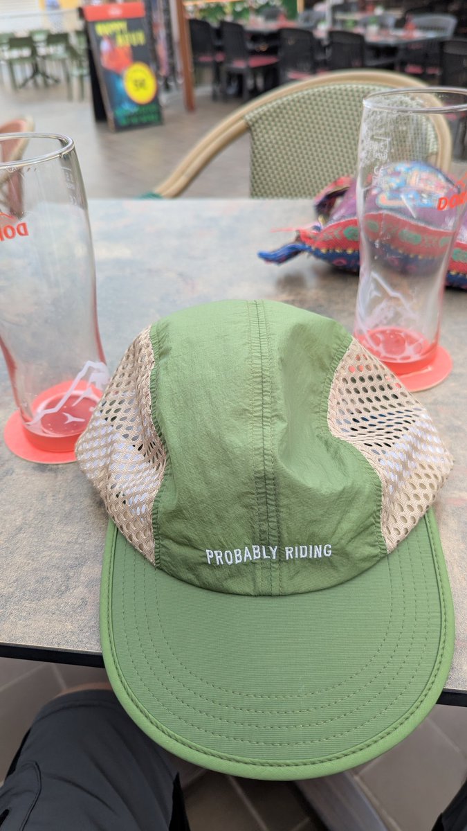 Happy holidays to all my anti cycling  trolls 🥳 #sunsandandsagria