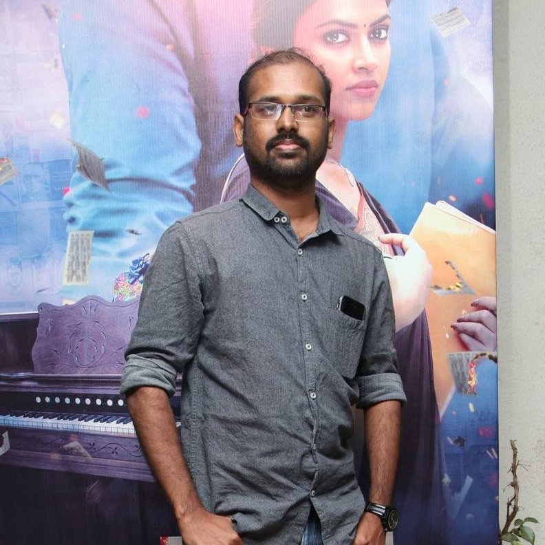 kollywoodnow's tweet photo. #ChiyaanVikram’s next big move 💥
Buzz is that he’s teaming up with #Raatchasan director Ramkumar. After that, he’s set to join hands with #VishnuEdavan ⭐
Exciting combos lined up for #Chiyaan fans, back-to-back thrillers loading!©Vp https://t.co/Hjt9Bizo6f