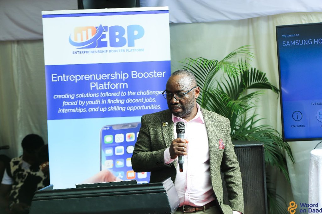 samina1snd's tweet photo. In YEPPAD, @TUNADO_Bees is focusing on West Nile, targeting 1,200 unskilled youth (18–35 yrs). At least 60% are female, & 5% are persons with disabilities true inclusion in action. #EBPHackathon #YouthEmpowerment https://t.co/uME92QGpGw