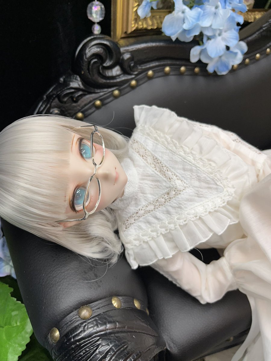 natsudomedoll's tweet photo. つくもちゃんをお迎えして1週間が経ちました。
一緒にどこかにお出かけしたり、どこにも行かず家で立ち姿をずっと眺めていたり、仕事先で撮った写真を見たり、とにかく毎日が楽しいです。
うちに来てくれてありがとう、これからもどうかよろしく。 https://t.co/Kx6VTYQPyA