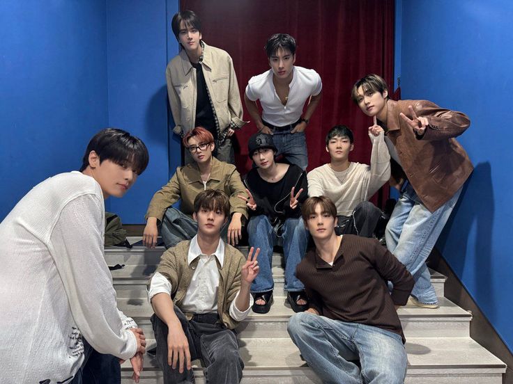 nseokiieee's tweet photo. My boyz , always &amp; forever💜 https://t.co/eyNrtSbbec