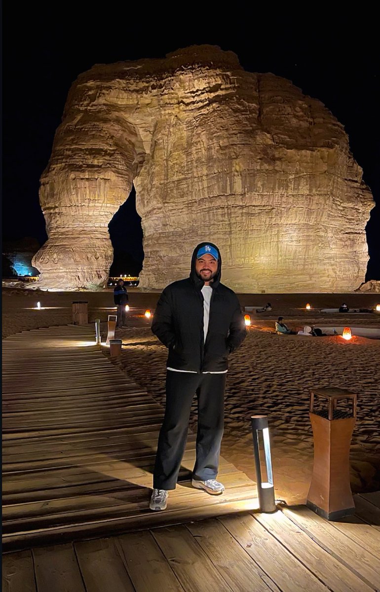 الحمد لله على بداية عُمر جديد 🤍
سنة جديدة من النجاحات، بنعمة وصحة وعافية وراحة بال، محظوظ بكل شي حولي: أهلي، أصحابي، والتجارب اللي مريت بيها …الحمد لله دائماً وأبداً.