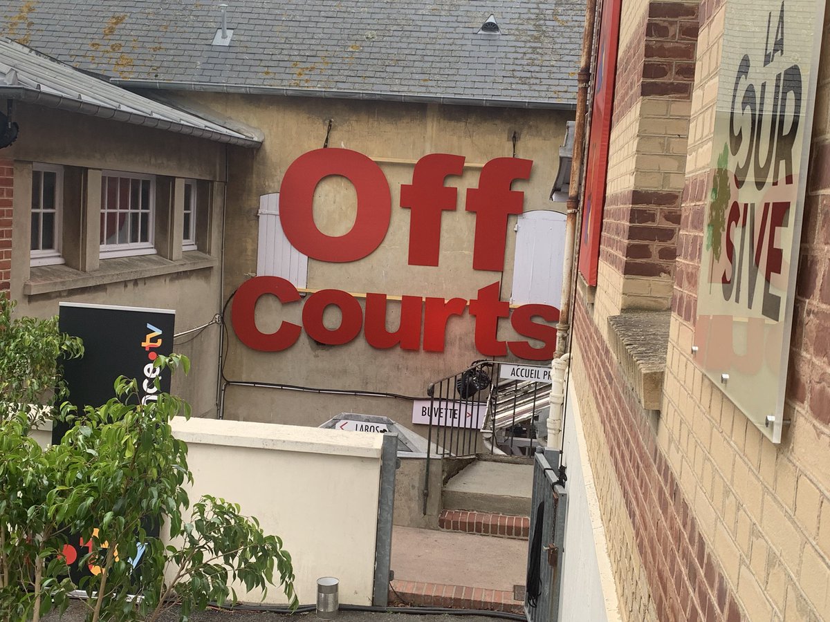 ✨Cap sur la côte normande 🎬 @vodmania continue de prendre  le large pour ce 2ème jour au festival du film de Trouville  afin de célébrer la création et les films qui osent !
🎞️courts , rencontres &amp;  découvertes au programme à <a href="/offcourts/">Off-Courts Trouville</a> 
#trouville #cinéma