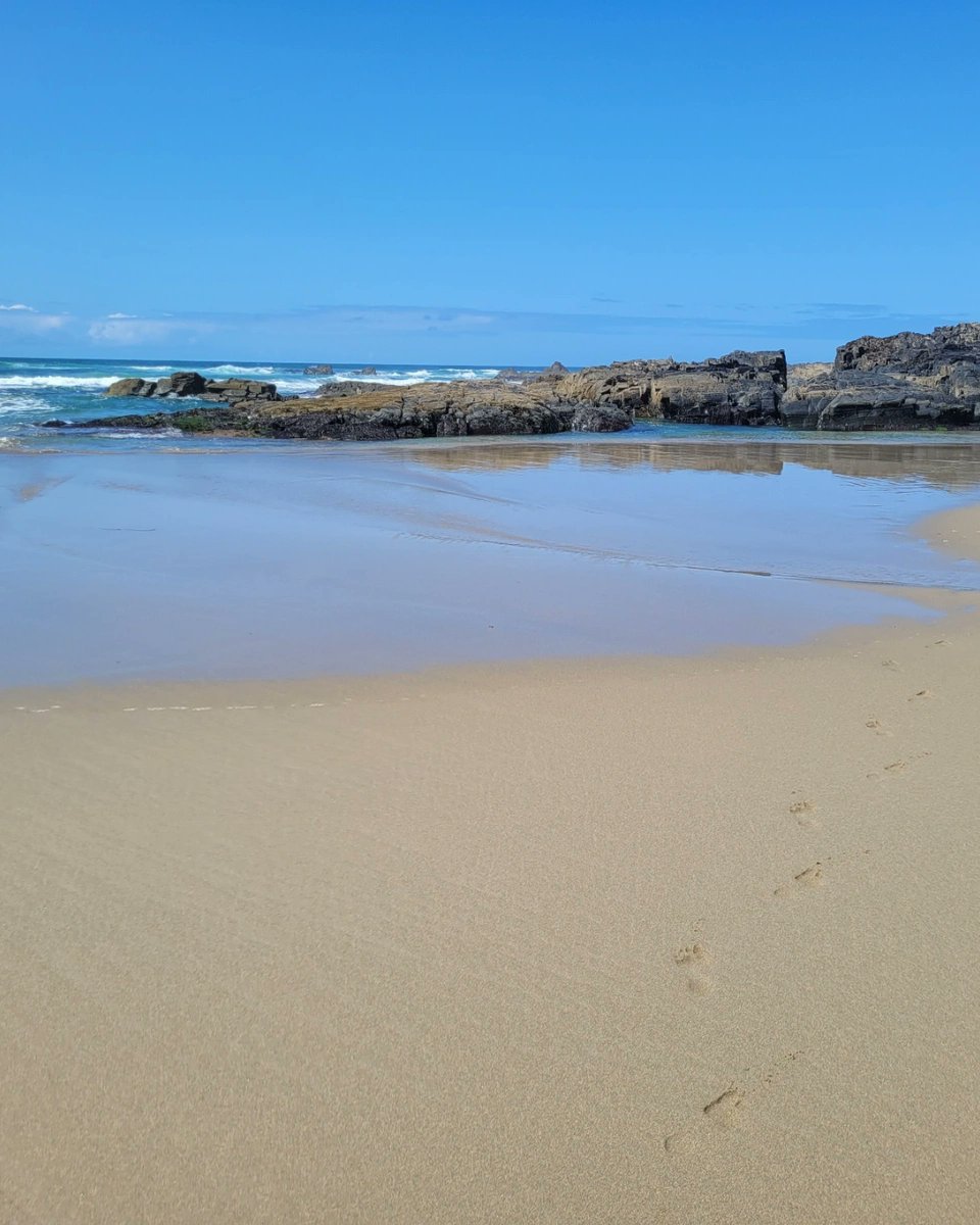 isleofislay's tweet image. If you’re craving stillness, open skies, and space to simply breathe, Islay is the answer. This summer, retreat to a land of peaceful lochs, rolling hills, and quiet villages where life moves at a gentler pace.
 islayinfo.com/stay

#bestvacations #summertime #friends