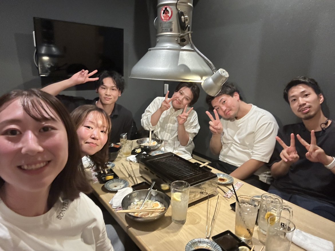 DS_mk5's tweet photo. ４ヶ月もX放ったらかしてたけど
みんな元気？てか元気であってほしい

関西弾丸帰省🚄
くずはメンバーと飯行くために駅降りた途端に懐かしいにおいがして大黒摩季状態やってんけど、このネタ通じる世代いたら挙手で🙋‍♀️

京阪もJRも人身事故で止まる呪いかかってたから
みんなも一緒に「除霊☆除霊🪄」 https://t.co/6nsDGpm8ey