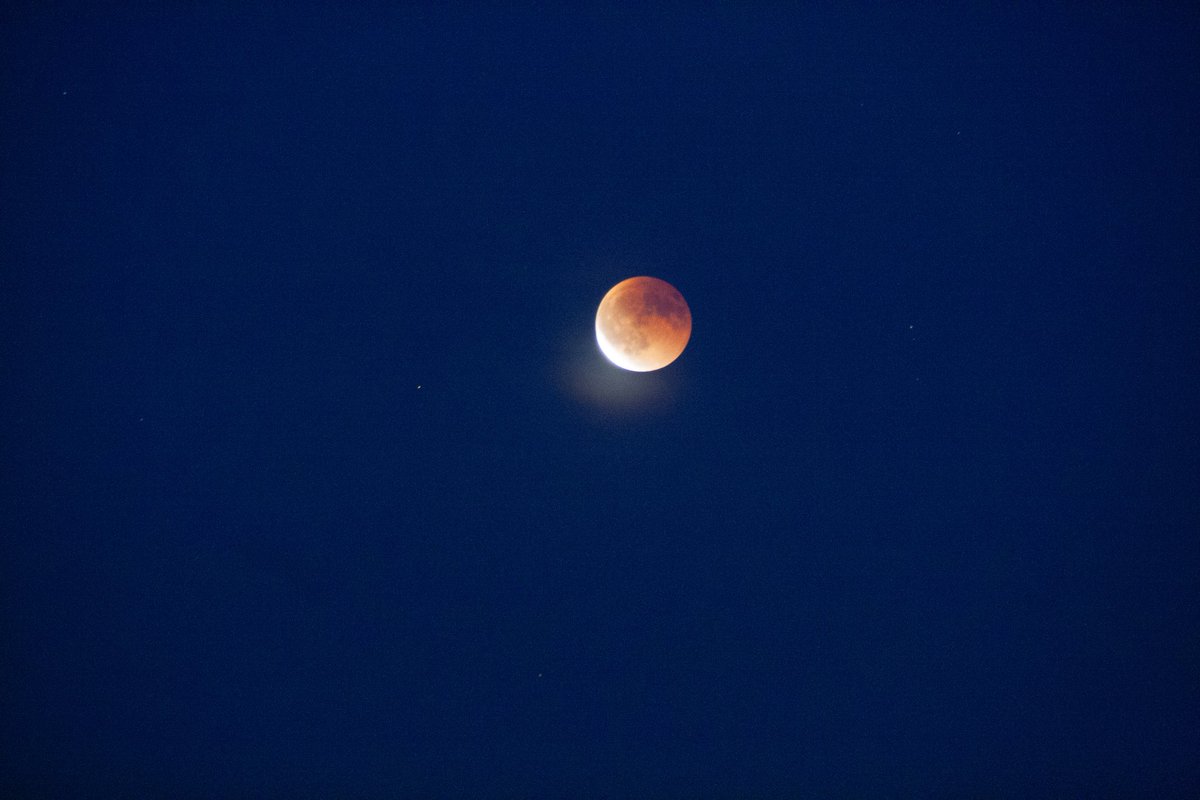 bclov1's tweet photo. Éclipse totale de lune du 07/09/2025.

Total lunar eclipse of 09/07/2025 https://t.co/5E334d8ThP