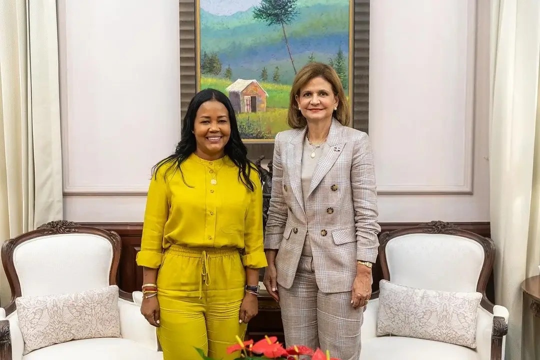 scarletbenzan's tweet photo. En este día especial, le deseo abundante salud, alegría y prosperidad. Su dedicación y liderazgo inspiran cada día a quienes la admiramos. ¡Feliz cumpleaños, querida vicepresidenta @RaquelPenaVice! 🎂🌸 https://t.co/6v6aWX5zu8