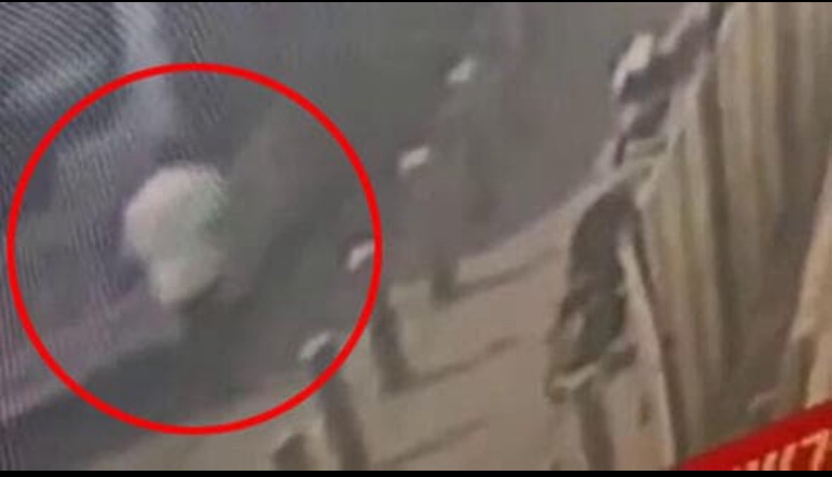YossiAmar_'s tweet image. The difference between Israel and the entire world. Period.
One of the examples I most often use when explaining why I would never have let my children grow up in France is exactly what happened in the subway with that poor young woman, Iryna.
When you watch that video, you are…