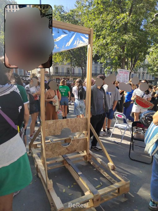 🚨🇫🇷 FLASH | Une guillotine est déployée à Marseille.