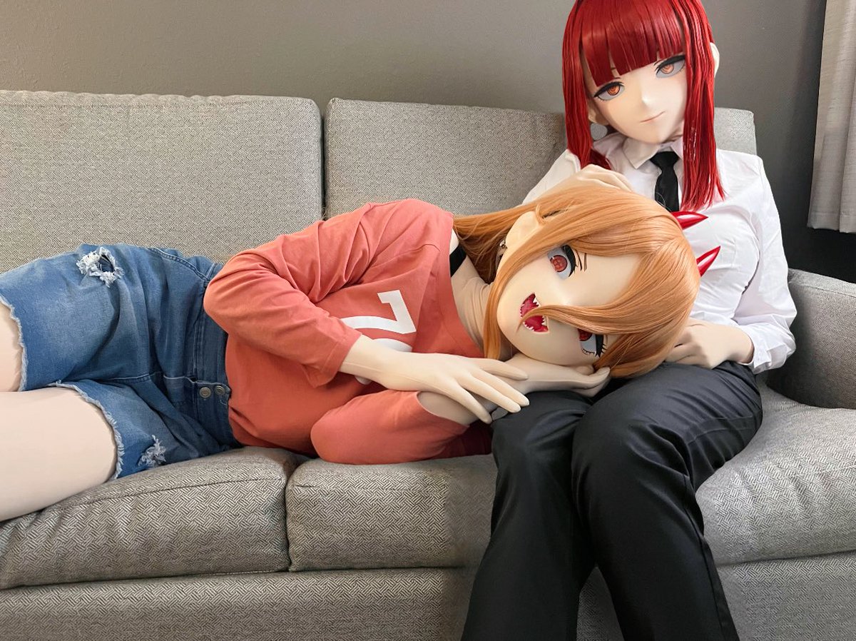 My kitten doggie gets exhausted after demon hunting, so a lap napping and head pats is rewarded. 

→⛓️‍💥<a href="/Atenankn/">Aten</a> 
←🩸<a href="/TioTioHan/">Tio 🩸</a> 

📸<a href="/GyroScopeKigu/">GyroKig</a> 

#cosplay #kigurumi #power
#makima #chainsawman  #chainsawmancosplay #anime #CSM #着ぐるみ #キグルミ