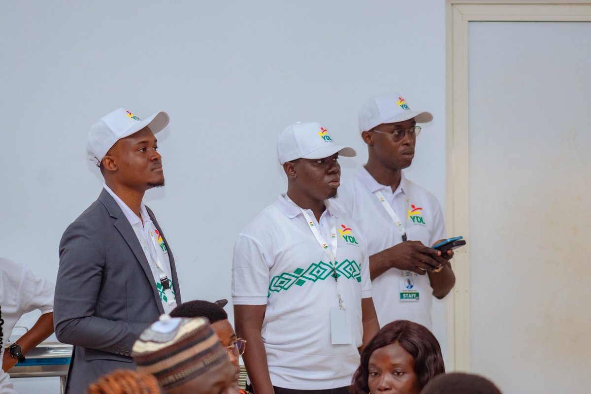 MohamedGARBA_'s tweet photo. 3ᵉ édition #YouthDeliveryLab : 4 400 jeunes Togolais réunis pour bâtir le futur ! 

🌟 Agro-industrie, sport &amp; paix sociale au cœur des débats. Merci à @Fahd_Fofana pour l'opportunité 

Très ravi d'avoir été du comité d'organisation et participant 
#YDL2025 #JeunesseTogolaise https://t.co/OsAVP4HJpE