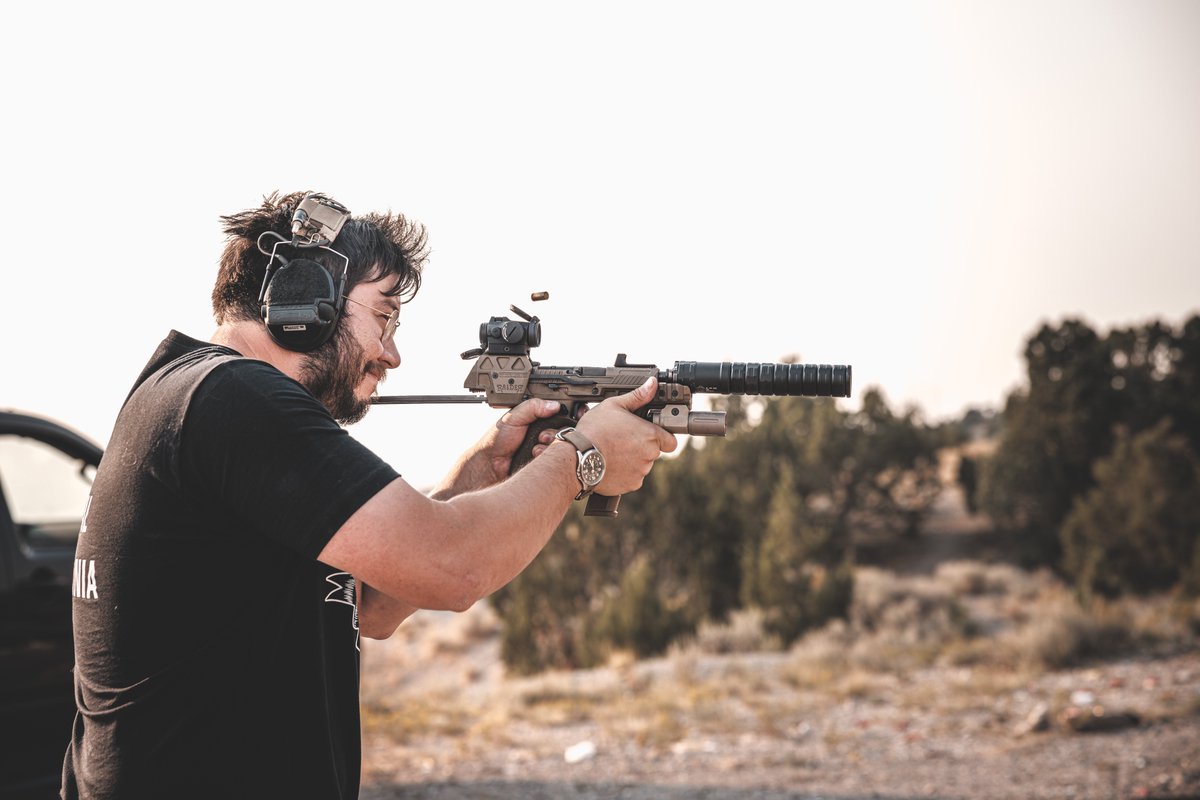 AimpointUSA's tweet image. Micro and the mighty.  

Featured optic, Micro® T-2™ aimpoint.info/39avv3R   

NOT A FIREARMS SALE⁠  

📷: Fixed Sight Media  

#aimpoint #microt2 #unityfast #alwaysready #alwayson #reddotsight #reddot #reddotoptic #compactsight