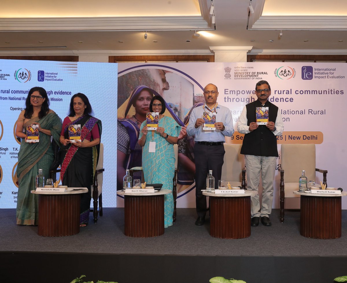 3ieNews's tweet photo. What an inspiring day filled with rich discussions and powerful voices of women from self-help groups! We shared findings of 3ie's evaluation of @DAY_NRLM and reflected on successes, learnings and future aspirations with @MoRD_GoI and key partners on 9 September 2025 in Delhi. https://t.co/7JtOAfU5sF