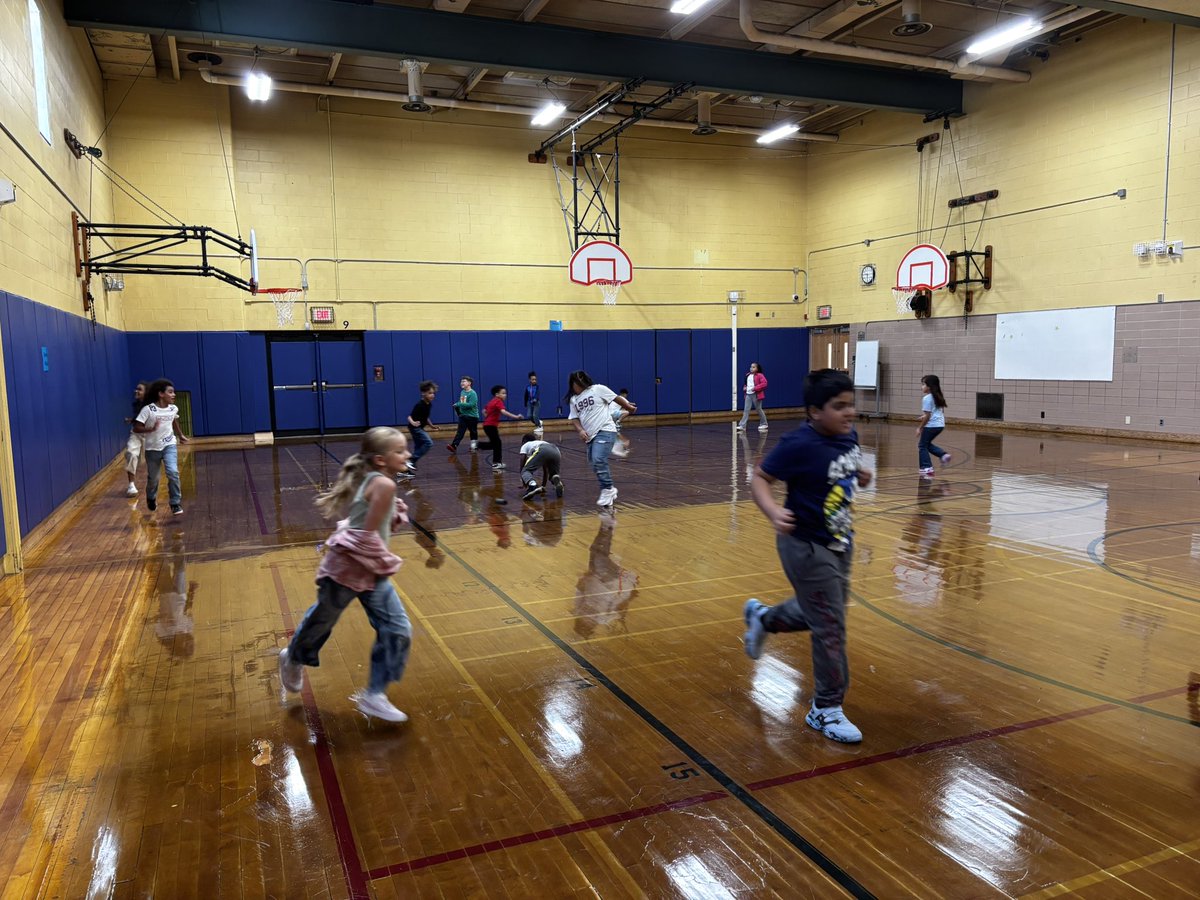 YatesPhysEd tweet media