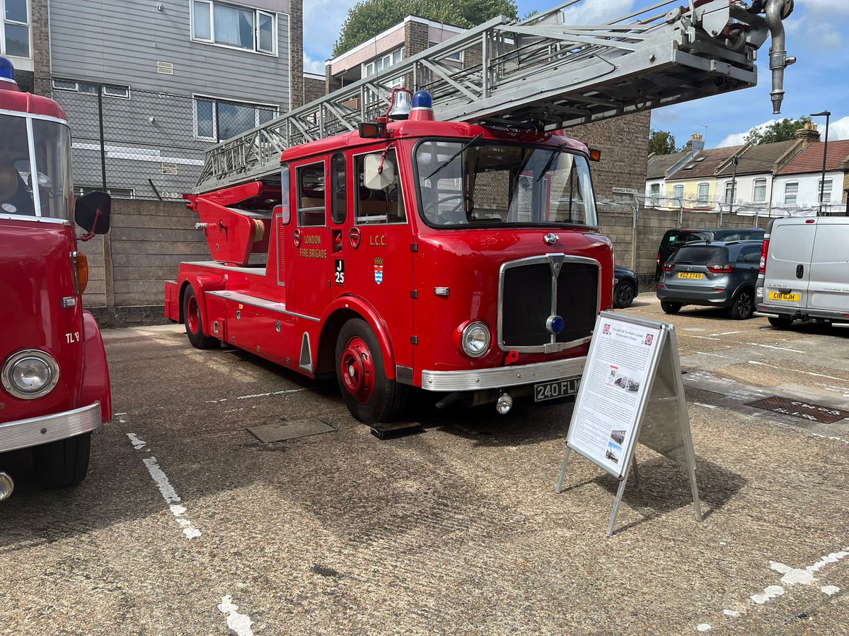 Another great open day at Tottenham recently supported by <a href="/HaringeyLFB/">London Fire Haringey</a> cadet unit 🥳