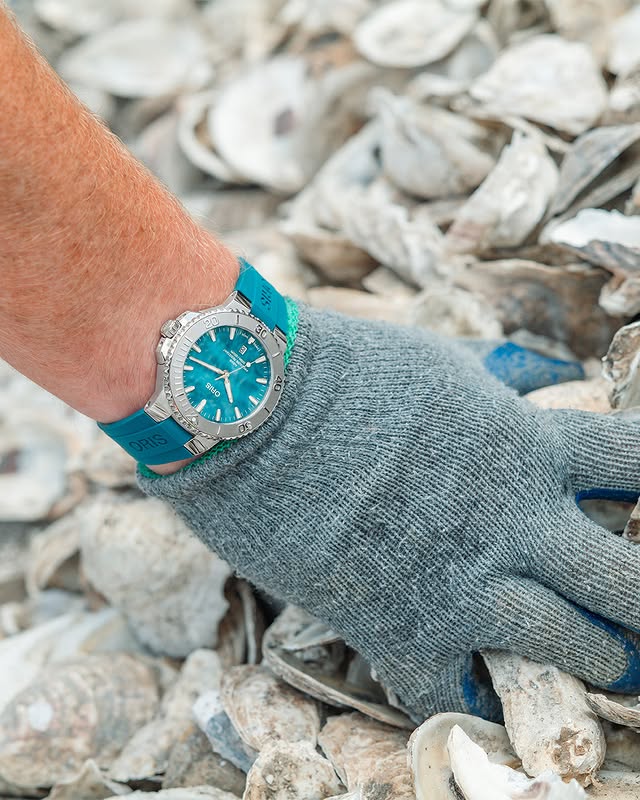 A symbol of hope: the Oris New York Harbor Limited Edition II was created to support Billion Oyster Project’s incredible vision to restore New York Harbor’s oyster population.  REF # 01 733 7789 4187-Set