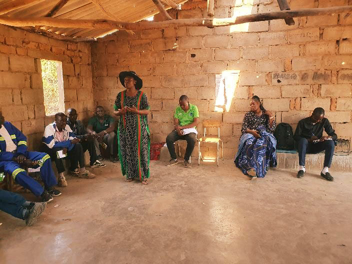 WHH_Zimbabwe's tweet photo. We recently partnered @CCMTZimbabwe &amp; @CtdtZimbabwe  in Gokwe South to help the government set up dialogue platforms on food security &amp; the #RightToFood. These inclusive spaces connect communities &amp; duty bearers, advancing 🇿🇼’s path to #ZeroHunger &amp; national development. https://t.co/1Gd7ugksE2