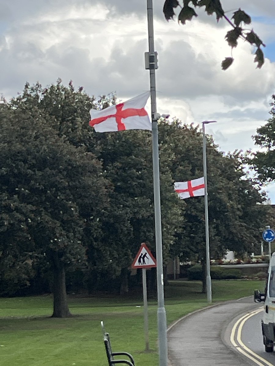 Michael1682's tweet image. ⁦@TRobinsonNewEra⁩   #Spennymoor #RaiseTheFlags #RaiseTheColours #UniteTheKingdom     Everywhere you look - Our flag in every street !!!