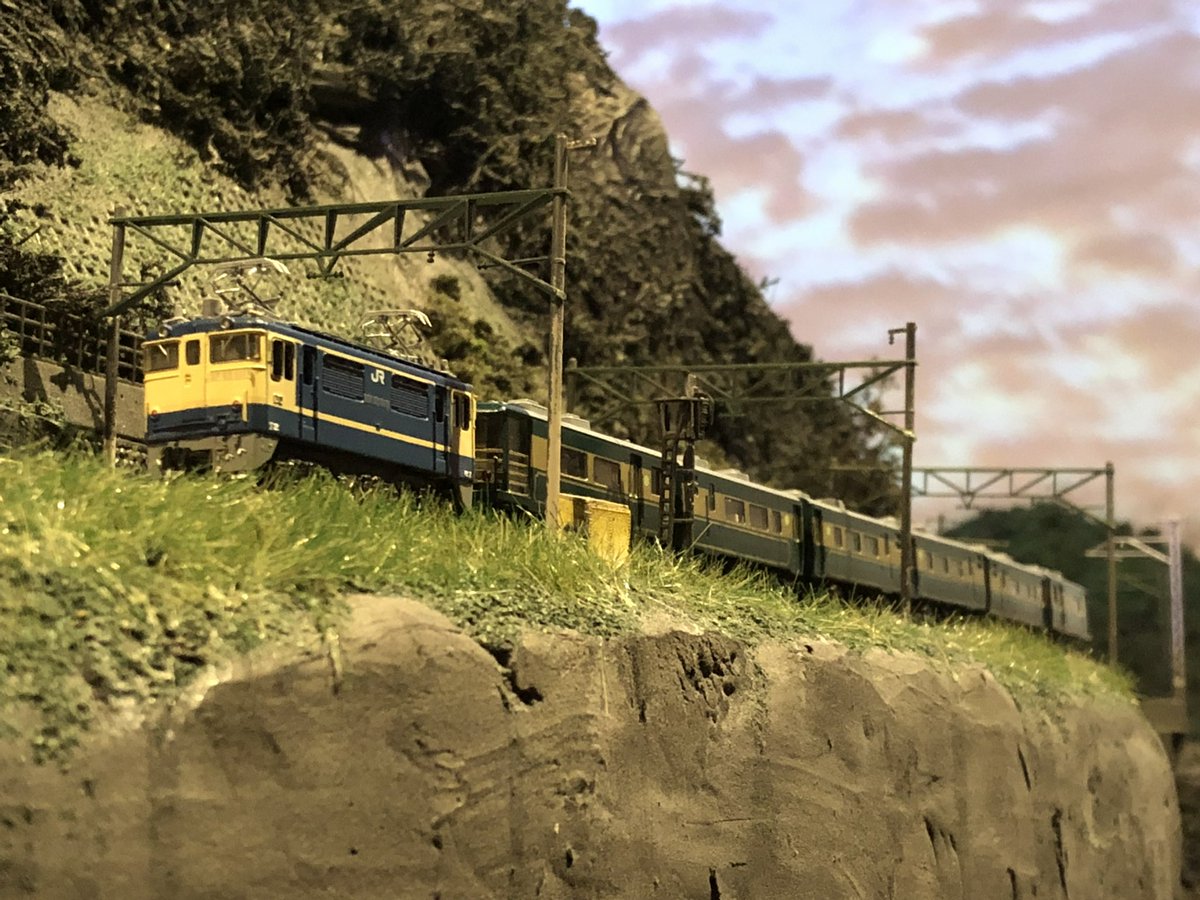 yossy_soft's tweet photo. EF65PF型は、当鉄道ではロクヨンやEF81に押されて出番が少なめでした。#Bトレ #Nゲージ　#EF65PF https://t.co/jM30fTcopl