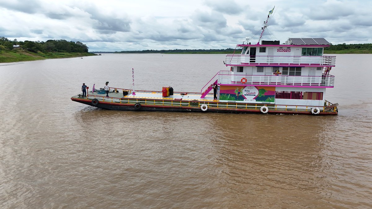 En el Amazonas ya navegó la primera Ruta Fluvial del Cuidado: un barco de tres pisos con servicios de salud, formación y apoyo a 498 cuidadoras. #IgualdadConDignidad