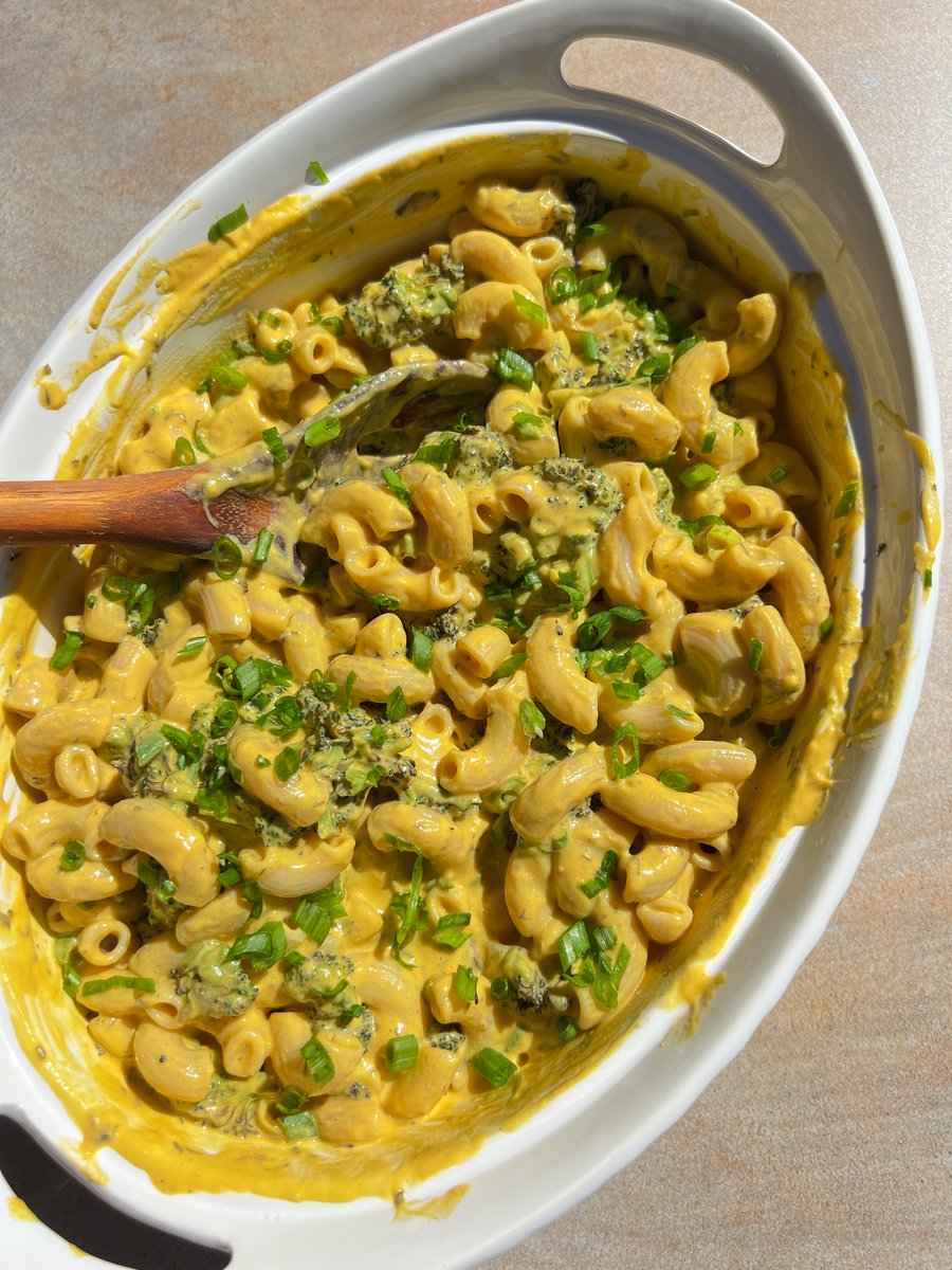 effortless_eats's tweet image. This Butternut Squash Macaroni is a unique &amp;amp; dairy-free way to enjoy "mac n' cheese" with a burst of Fall flavors! It's a must-make this season to keep you cozy, comforted, &amp;amp; well-nourished 🧡

#effortlesseats #butternutsquash #butternutsquashrecipes #healthypastarecipe