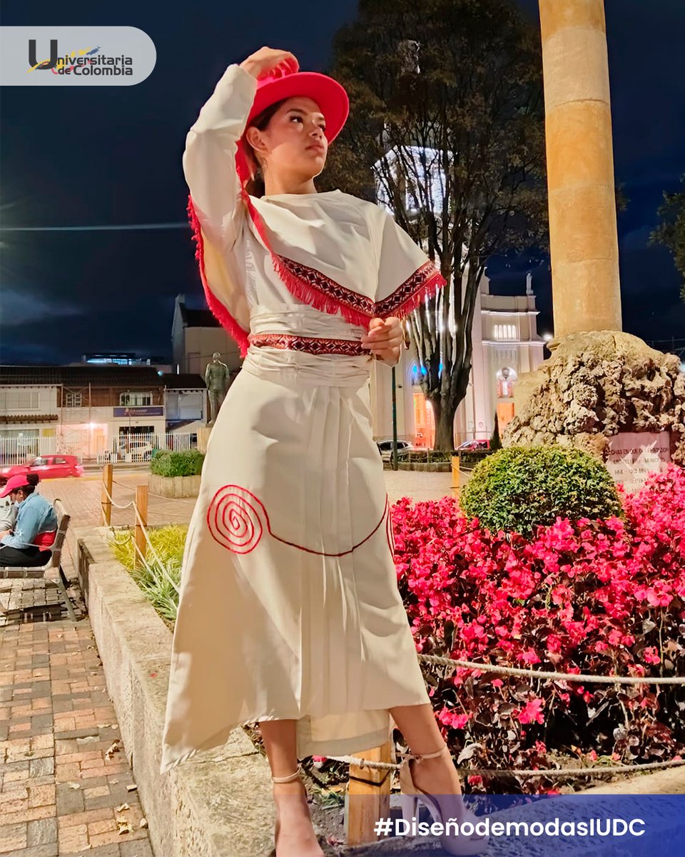 Universitariad4's tweet image. La #SemanaDelPatrimonio brilló con moda, tradición y el talento de nuestros estudiantes. 🌿✨
#ModaColombiana #PatrimonioCultural