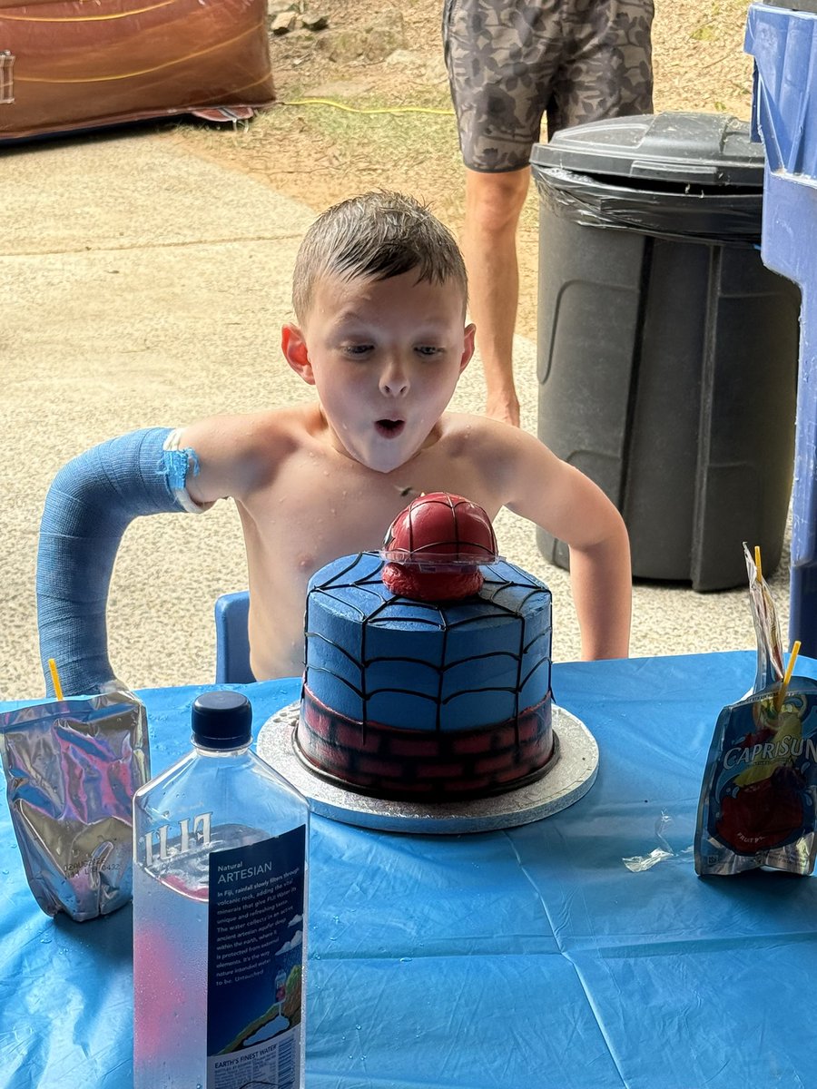 CoachOSullivan's tweet image. Patrick is THE BIG 5! Happy birthday son! Keep reaching for the stars! Daddy loves you!