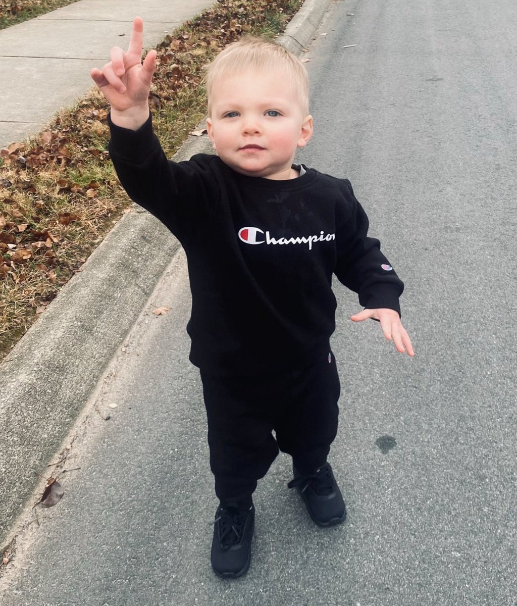 CoachOSullivan's tweet image. Patrick is THE BIG 5! Happy birthday son! Keep reaching for the stars! Daddy loves you!