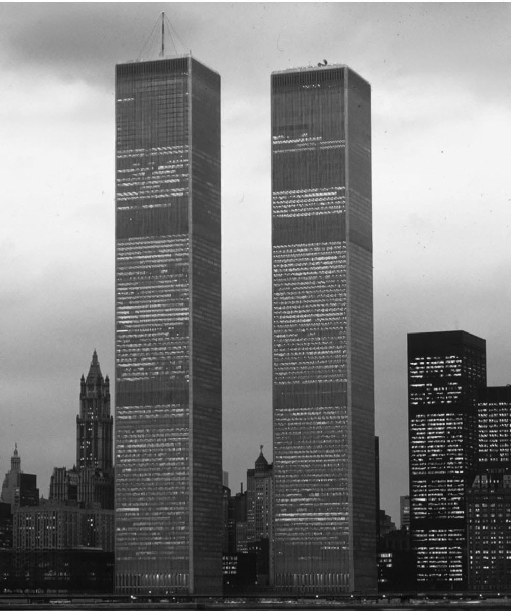 cloudgloballtd's tweet photo. Tonight, remember tomorrow is never promised. On this night 24 years ago, thousands went to sleep - workers, firefighters, police, paramedics, travellers - none saw past 10am on Sept 11, 2001. Hold your loved ones close and never take life for granted #wewillneverforget https://t.co/6JYwXMrZEu