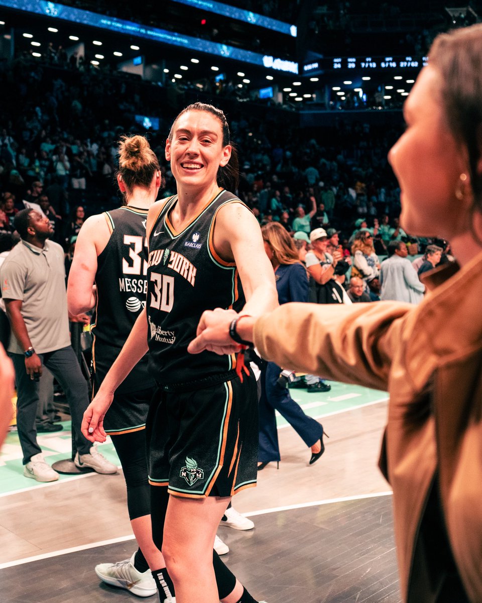 Epic time hanging with the reigning champs <a href="/nyliberty/">New York Liberty</a>. Good luck in the playoffs 💪

<a href="/wlacrosseleague/">Women's Lacrosse League</a> <a href="/WNBA/">WNBA</a>