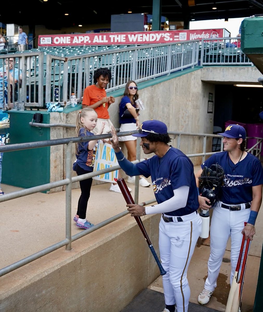 MonicaNBush's tweet image. The kids love Jr.😍 #FanFavorite