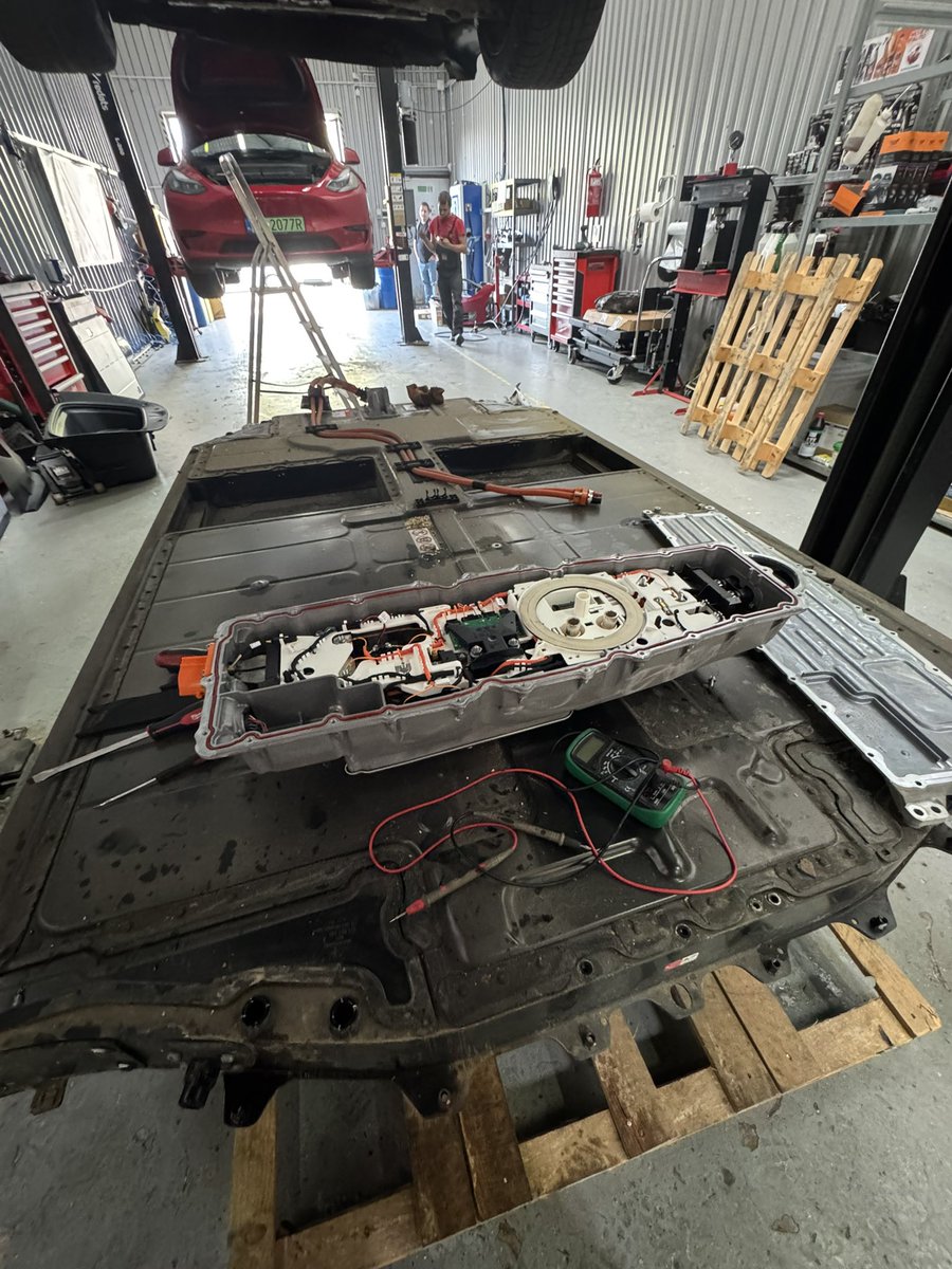 EvRepairGarage's tweet photo. 🚗🔧 At our workshop today: Porsche Taycan in for service.
We carried out a pyrotechnic fuse replacement, ensuring the highest safety standards and keeping this electric sports car ready for the road. ⚡️ https://t.co/Sy0jjCaJEU