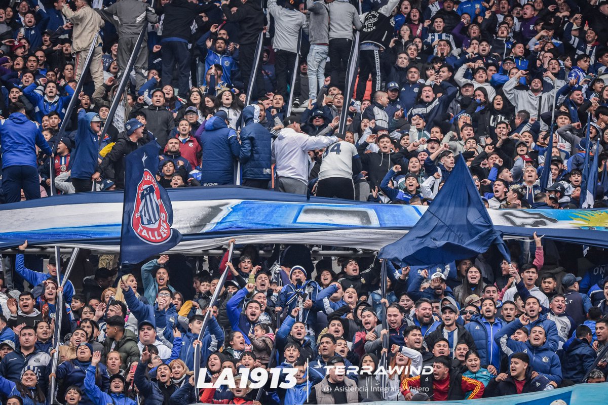 🎶Esos colores que llevas, son parte de mi enfermedad, de la que nunca me voy a olvidar.🎶